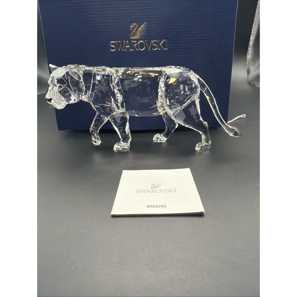 Swarovski Lion Mother Lioness 1194085 Retired Crystal Figurine 2013 Box Booklet